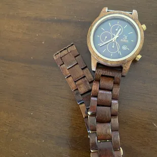 The watch face "repair" - clearly a mismatch