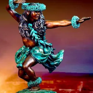 Martin &amp; MacArthur bronze hula statues