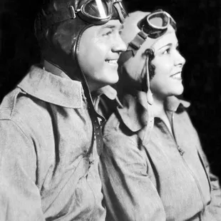 Martin and Osa JohnsonFlight Suits with goggles. Martin and Osa Johnson flew their Sikorsky's thousands of miles over Africa