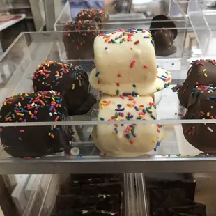 Did I mention the giant marshmallows?!