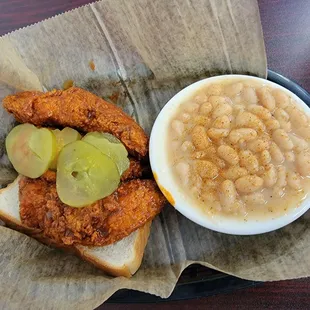 Chicken tenders (Nashville hot) with white beans