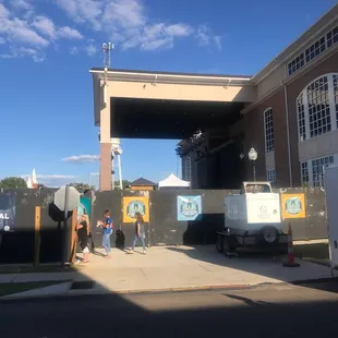 live music, Rick Springfield is performing tonight.