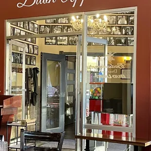 Interior - -Martinelli&apos;s Little Italy, Salina, KS