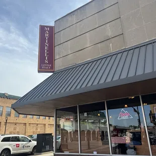 the outside of the restaurant