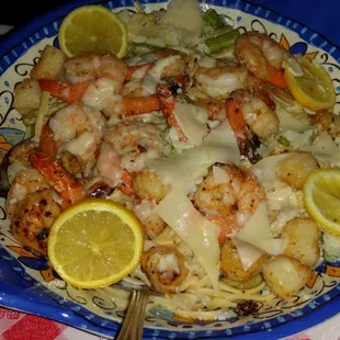 Shrimp and Scallop Pasta