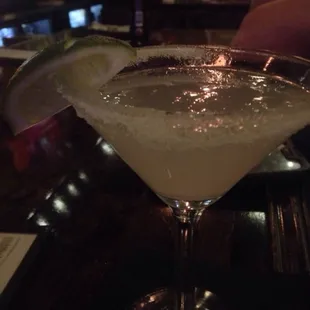 a close up of a margarita