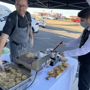 Mini chicken mole sopes