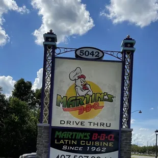 a sign for martin's drive thru