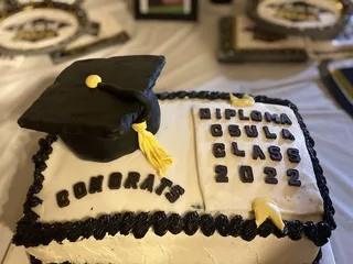 Shyra Bakes