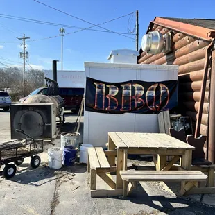 The smoker in action!