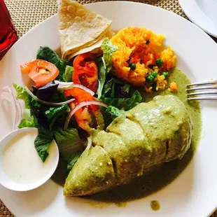 The food and atmosphere are amazing in this bistro. Homestyle and yet so different. Very flavorful