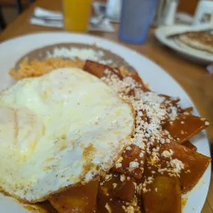 Chilaquiles red
