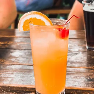Rum punch will full fill your summer.