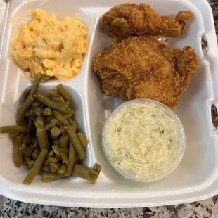 Chicken Dinner with Mac &amp; Cheese, String Beans, and Slaw