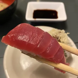 Tuna , Maguro