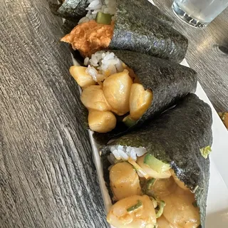 Spicy Scallop Roll