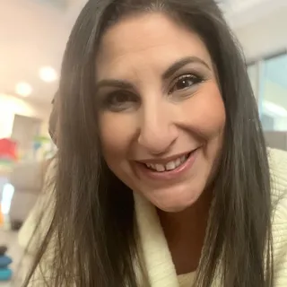 Sara R.