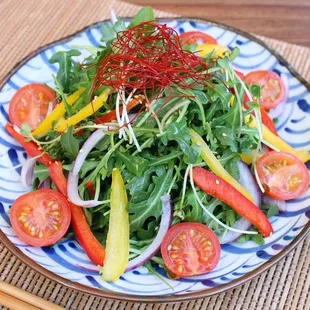 &quot;Marufuku Salad Large&quot;
 Mizuna green and assorted vegetables