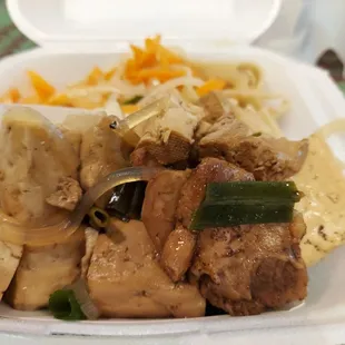 Chicken tofu chow funn mini