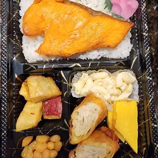 Salmon bento