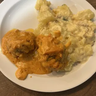 Creamy potatoes, meatballs