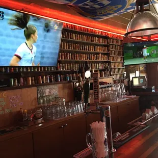 More tv's Great beer selection. Pineapple sculpin, racer5, spaten, franziskaner.