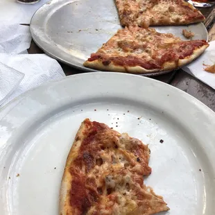 Pancetta Con Garlic Pizza