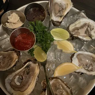 Raw Oysters (1/2 dozen)