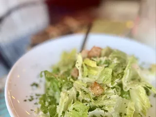 LiLLiES Restaurant & Bar