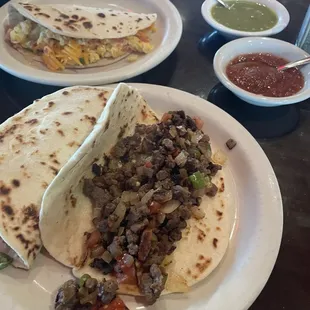 Carne ala mex, papa con chorizo y huevos ala mex