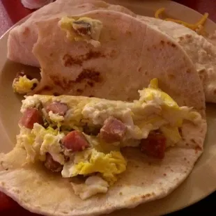 Breakfast Taco: chorizos con huevos