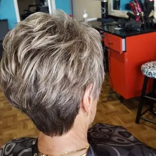 Hilights on short hair