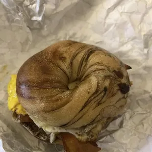 a photo of a bagel sandwich
