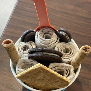 a bowl of cookies and oreos
