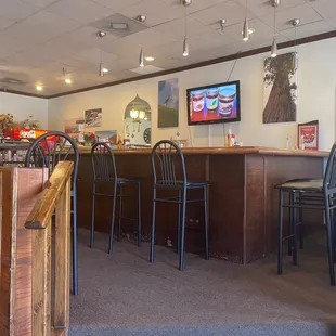 Upper dining bar