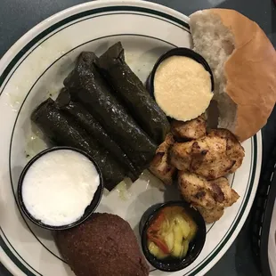 Chicken platter. Those peppers were so good. And the garlic sauce just perfect!