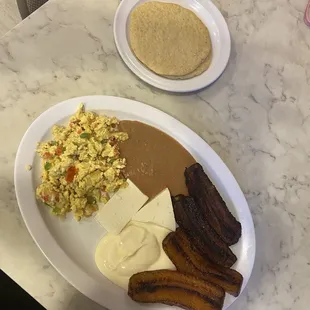 Salvadoran breakfast