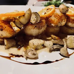 Seared sea scallops