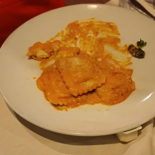 Ravioli with Vodka Cream Sauce May 2022