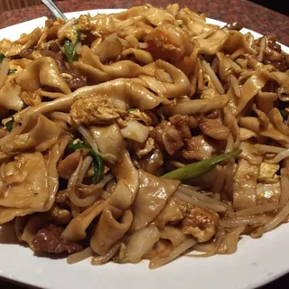 Three Flavor Dough Sliced Chow Mein