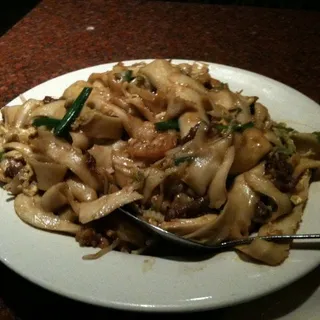 PT - Three Flavors Dough Sliced Chow Mein