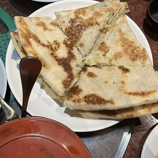Thin Sesame Bread w.Green Onion