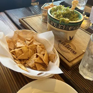 Chips &amp; guac bomb
