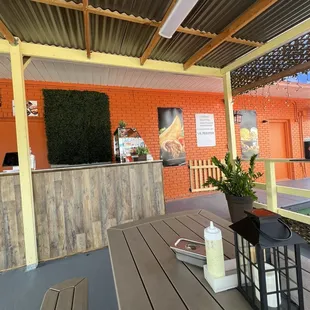 Inside side of Sunoco Gas Station on hwy 27 Davenport