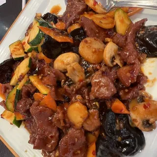 60. Beef with Spicy Garlic Sauce