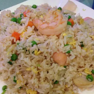 135. Seafood Fried Rice