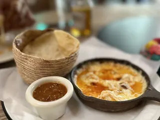 Revolver Taco Lounge Gastro Cantina