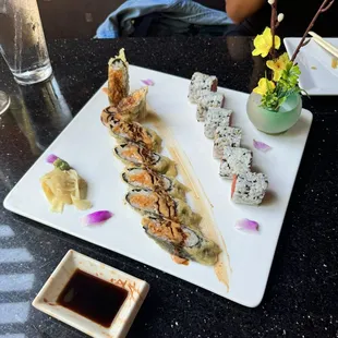 Spicy Tuna Roll, Lucky 7 Roll