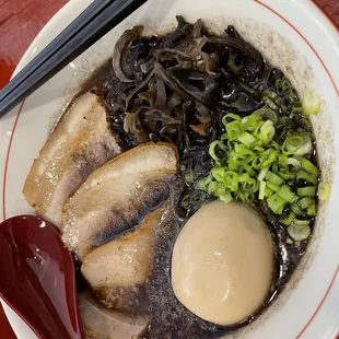 Garlic kuni ramen