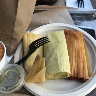 Chicken Tamales in Green Sauce